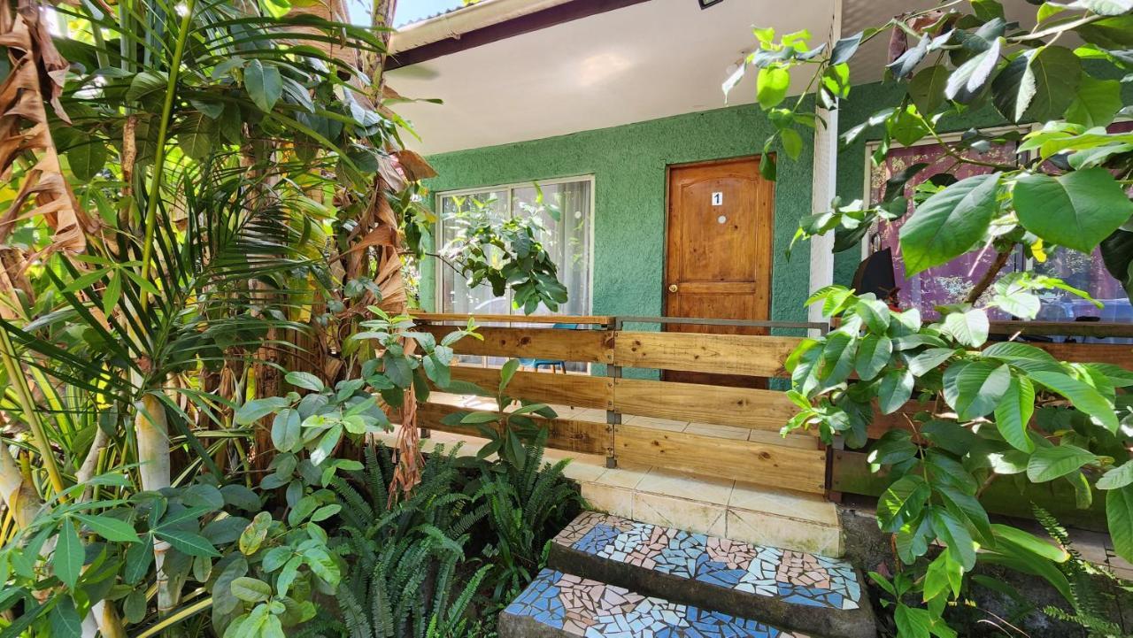 Cabanas Manuto Hanga Roa Exterior foto